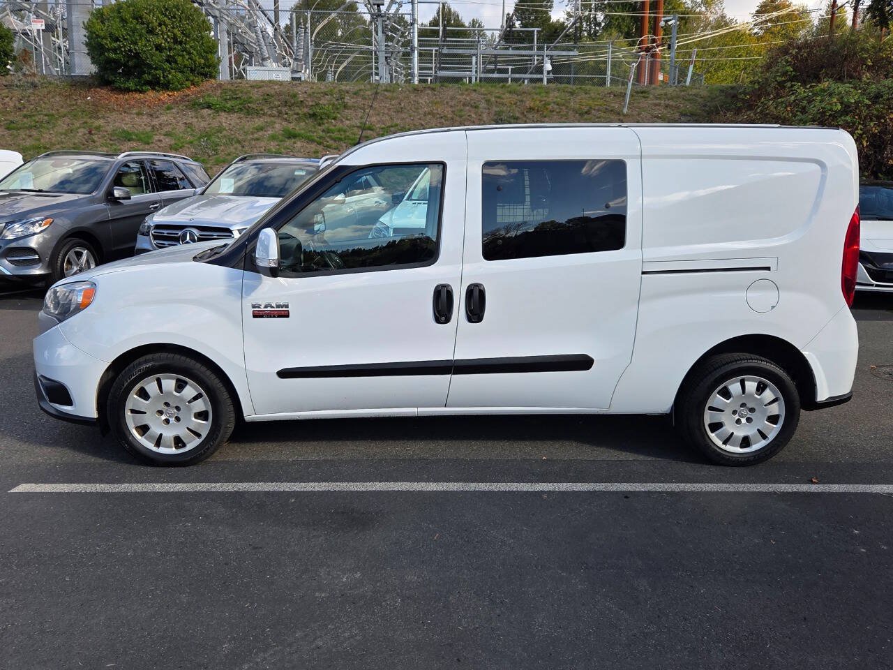 Used 2019 RAM ProMaster City Tradesman SLT FWD image 4