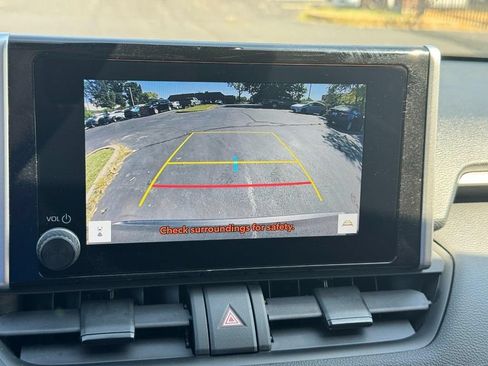 Certified 2025 Toyota RAV4 XLE AWD/4WD image 30