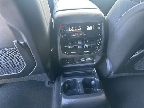 Used 2025 Jeep Grand Cherokee L Limited image 19