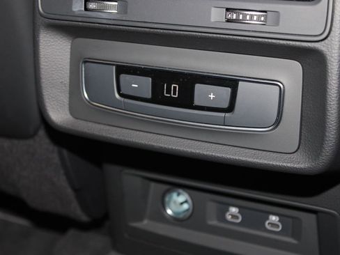 Used 2025 Audi Q7 3.0T Premium Plus AWD/4WD image 31