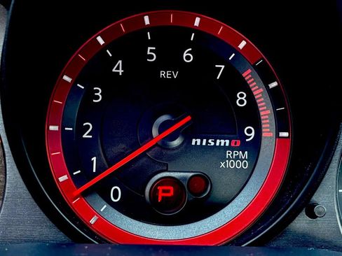 Used 2019 Nissan 370Z NISMO RWD image 26
