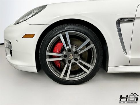 Used 2011 Porsche Panamera Turbo image 18