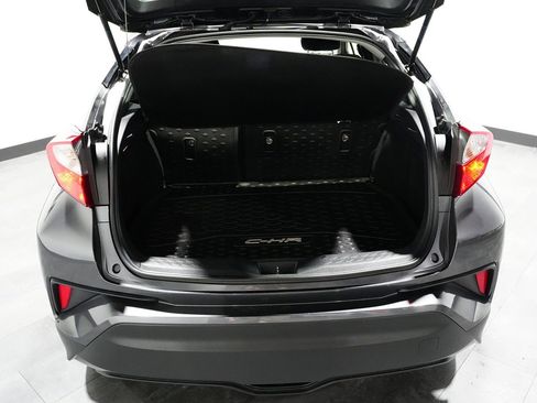 Used 2021 Toyota C-HR LE image 12