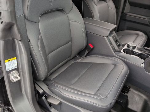 New 2025 Ford Bronco Badlands image 24