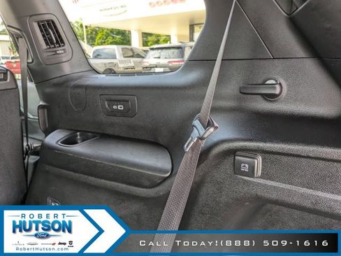 Used 2023 Jeep Grand Cherokee L Laredo image 14