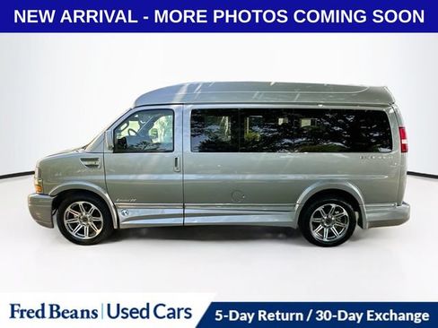 Used 2018 Chevrolet Express 2500 w/ Enhanced Convenience Package RWD image 5