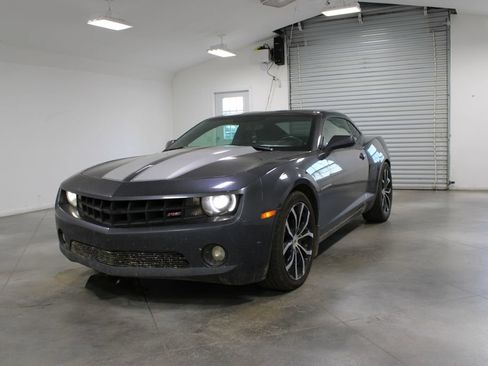Used 2011 Chevrolet Camaro LT w/ RS Package RWD image 4