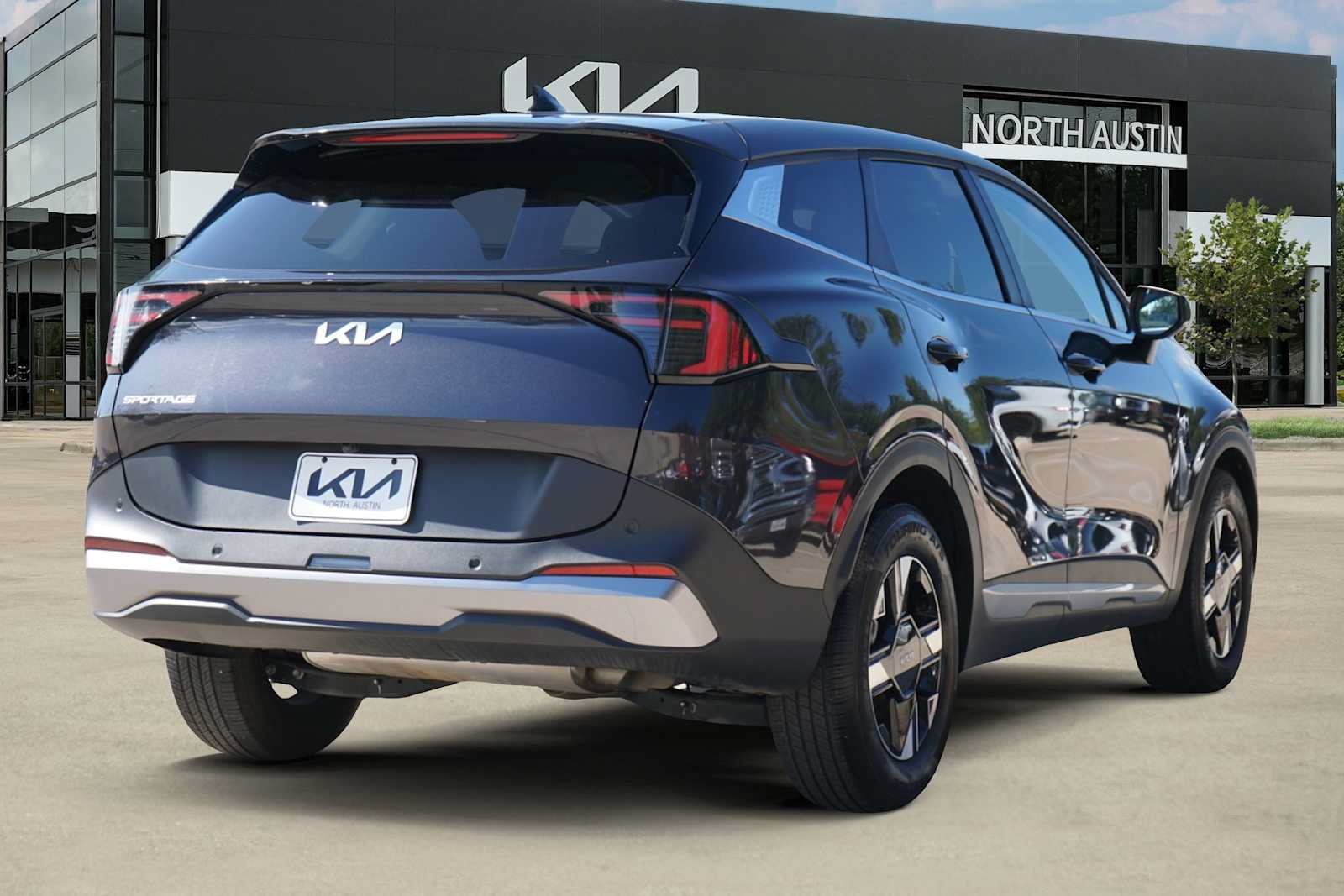 Certified 2026 Kia Sportage LX FWD image 5