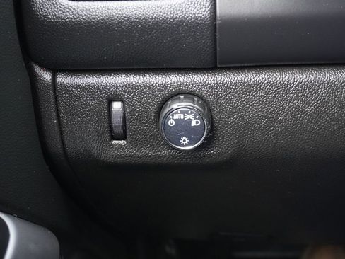 Used 2022 Chevrolet Colorado LT w/ Fleet Safety Package image 24