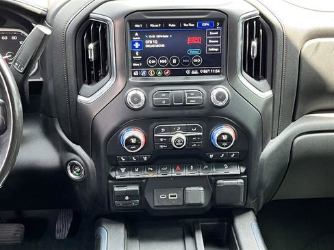Used 2020 GMC Sierra 2500 AT4 w/ AT4 Premium Package AWD/4WD image 25
