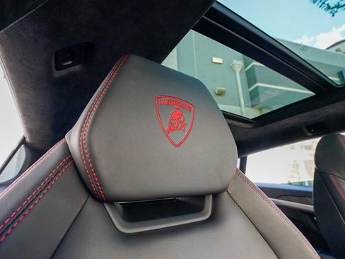 Used 2019 Lamborghini Urus AWD/4WD image 87