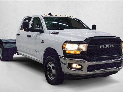 Used 2022 RAM 3500 Tradesman w/ Max Tow Package image 3