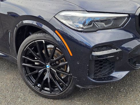 Used 2022 BMW X5 xDrive40i w/ M Sport Package image 9