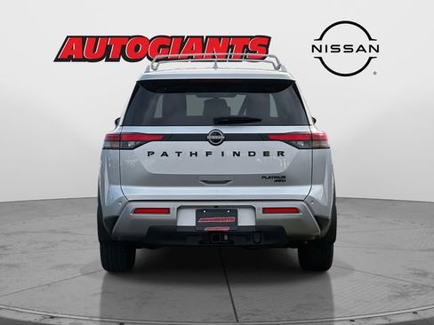 Used 2024 Nissan Pathfinder Platinum w/ Black Appearance Package image 4