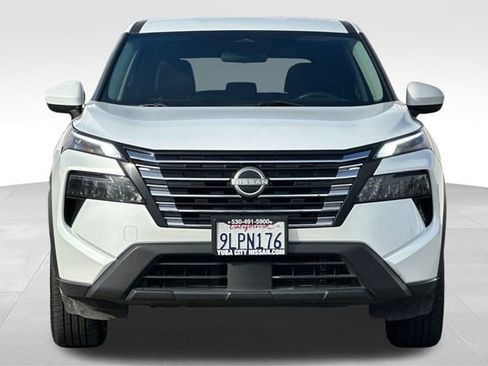 Used 2024 Nissan Rogue SV image 9