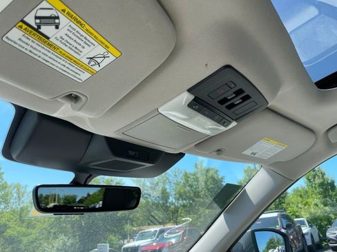 Certified 2023 Nissan Pathfinder SL w/ SL Premium Package AWD/4WD image 28