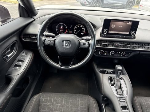 Used 2023 Honda HR-V Sport image 11