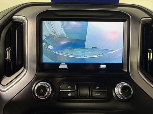 Used 2020 GMC Sierra 2500 SLE w/ SLE Value Package; AWD/4WD image 18