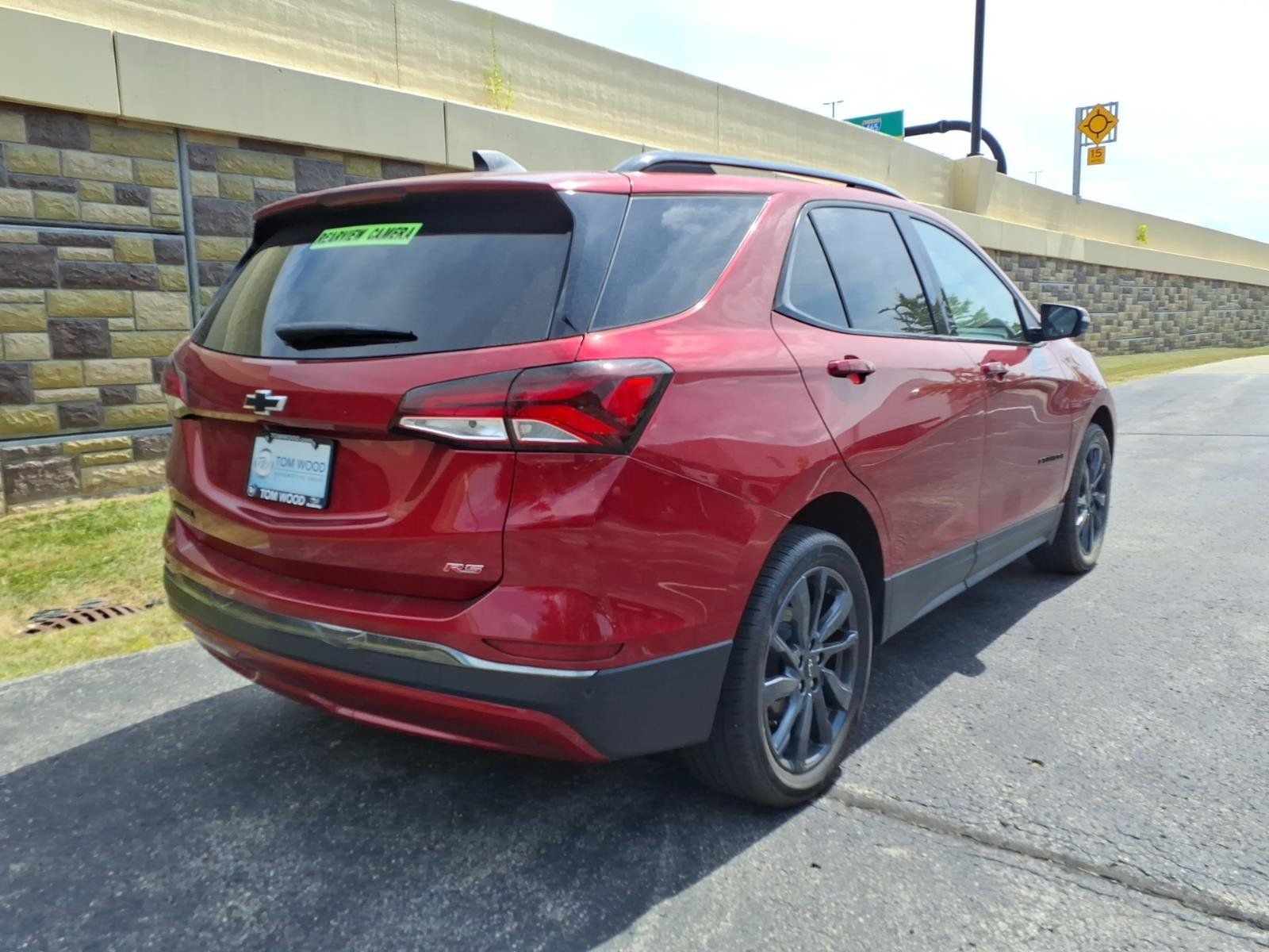 Used 2022 Chevrolet Equinox RS w/ Infotainment Package FWD image 10