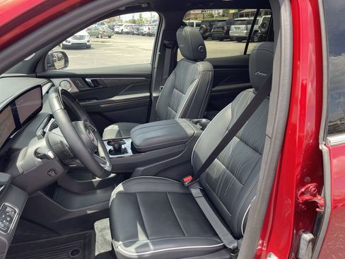 Certified 2025 Buick Enclave Avenir w/ Super Cruise Package image 20