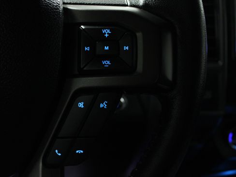 Used 2019 Ford Expedition XLT w/ Equipment Group 202A RWD image 22