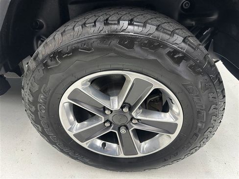 Used 2020 Jeep Wrangler Unlimited Sahara AWD/4WD image 15