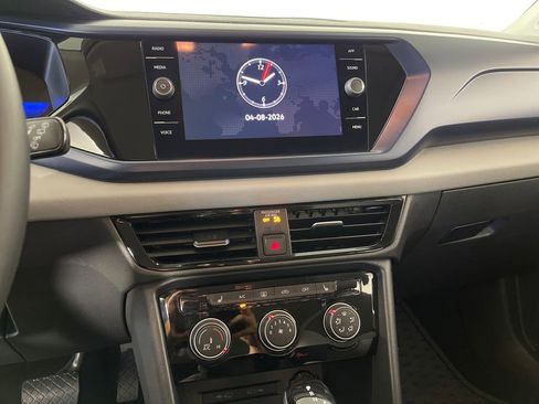 Used 2023 Volkswagen Taos SE image 24