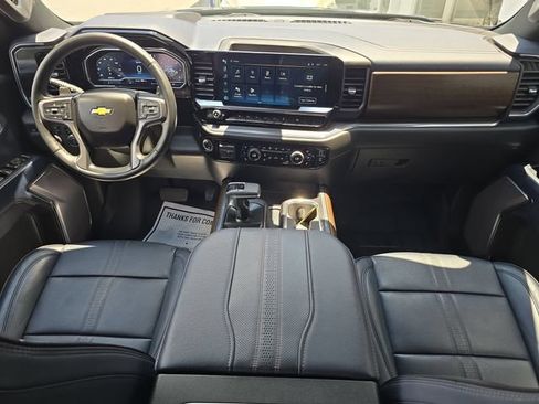Certified 2023 Chevrolet Silverado 1500 High Country w/ High Country Premium Package AWD/4WD image 11