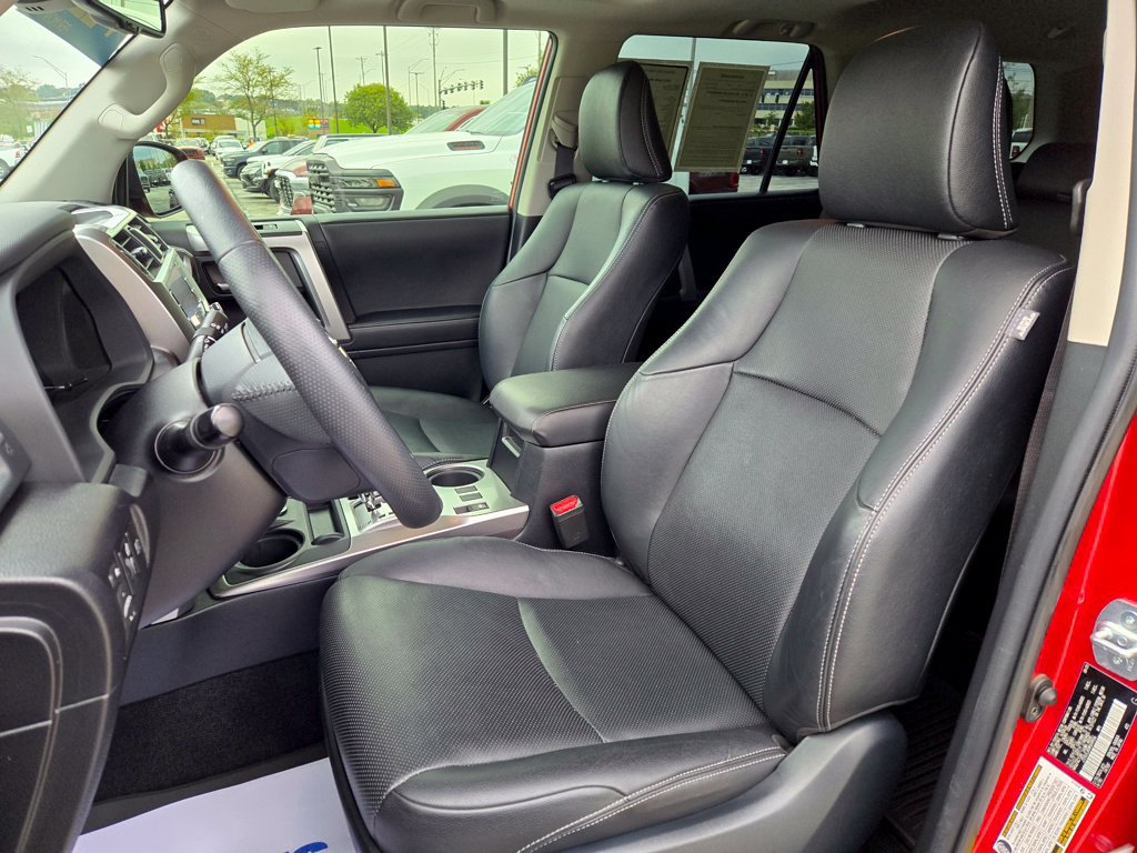 Used 2021 Toyota 4Runner Limited AWD/4WD image 15