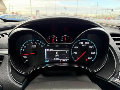 Used 2016 Chevrolet Impala LT w/ Convenience Package image 24