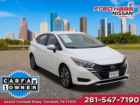 Used 2025 Nissan Versa SV FWD image 1