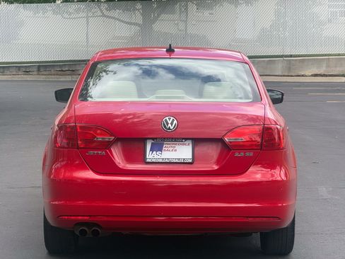 Used 2012 Volkswagen Jetta SE FWD image 5