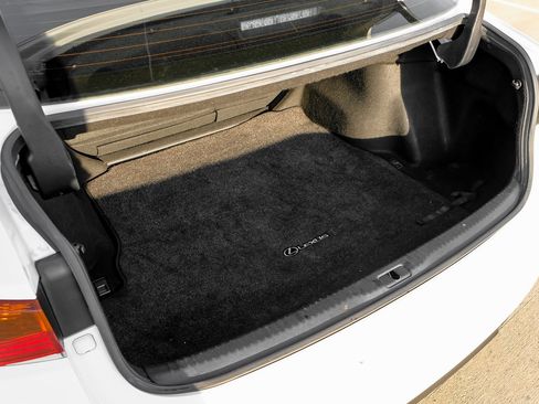 Used 2017 Lexus IS 200t F Sport image 58