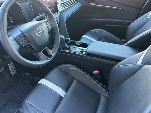 Certified 2025 Toyota Camry SE w/ Convenience Package image 11