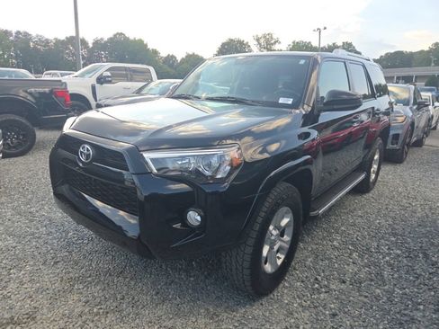Used 2017 Toyota 4Runner SR5 AWD/4WD image 1