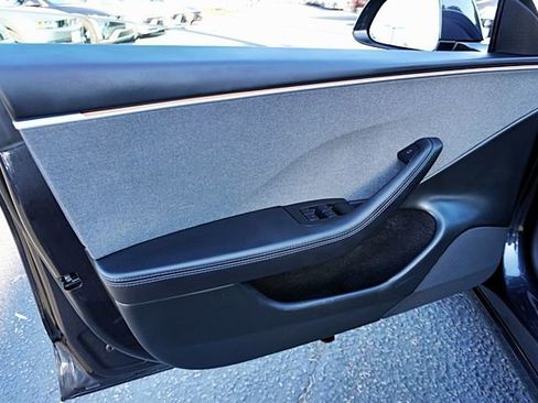 Used 2024 Tesla Model 3 Standard Range image 23