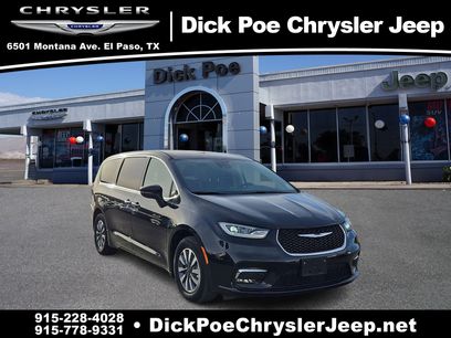 Used 2023 Chrysler Pacifica Touring-L