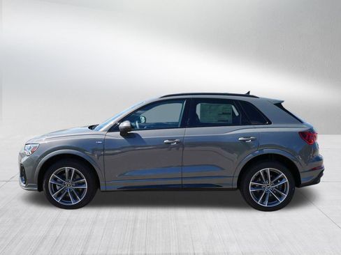 Used 2025 Audi Q3 2.0T Premium w/ Convenience Package AWD/4WD image 3