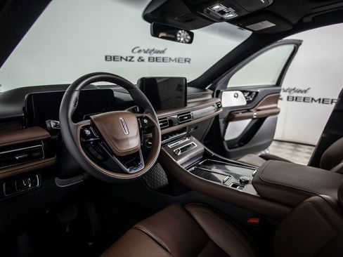 Used 2025 Lincoln Aviator Reserve w/ Equipment Group 201A image 22