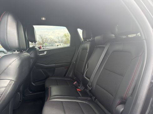 Certified 2025 Ford Escape ST-Line Select AWD/4WD image 13