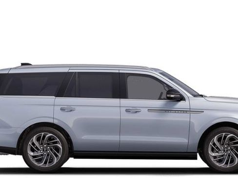 New 2025 Lincoln Navigator Reserve AWD/4WD image 5