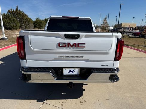 Used 2024 GMC Sierra 1500 SLT image 6