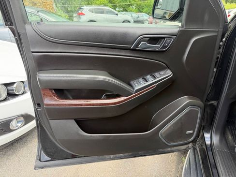 Used 2018 GMC Yukon SLE w/ SLE Value Package AWD/4WD image 10