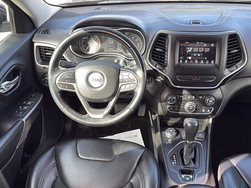 Used 2019 Jeep Cherokee Latitude Plus w/ Cold Weather Group image 23