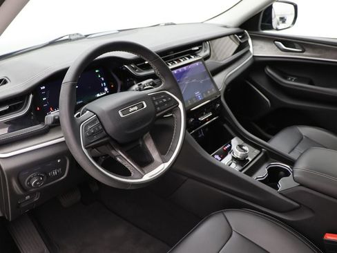 Used 2024 Jeep Grand Cherokee Limited 4xe image 14