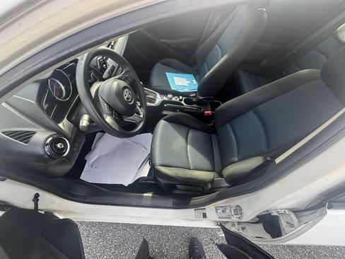 Used 2017 Toyota Yaris iA image 33