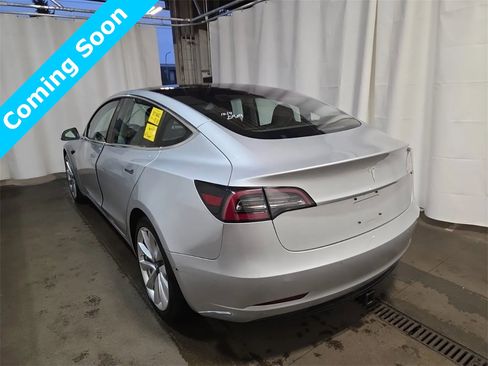 Used 2018 Tesla Model 3 Long Range image 4