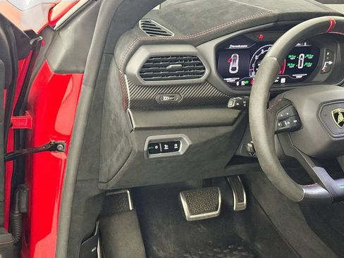 Used 2023 Lamborghini Urus Performante AWD/4WD image 10