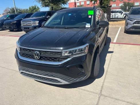 Used 2023 Volkswagen Taos S FWD image 6