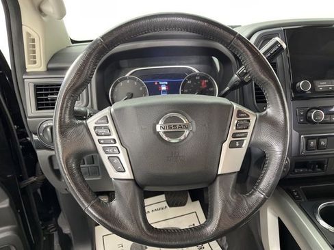 Used 2022 Nissan Titan SV w/ SV Convenience Package AWD/4WD image 22